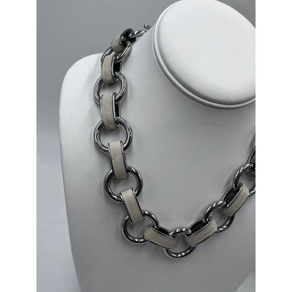 Banana Republic Silver Tone Link Necklace With Beige Leather Links Toggle Clasp - Picture 5 of 14